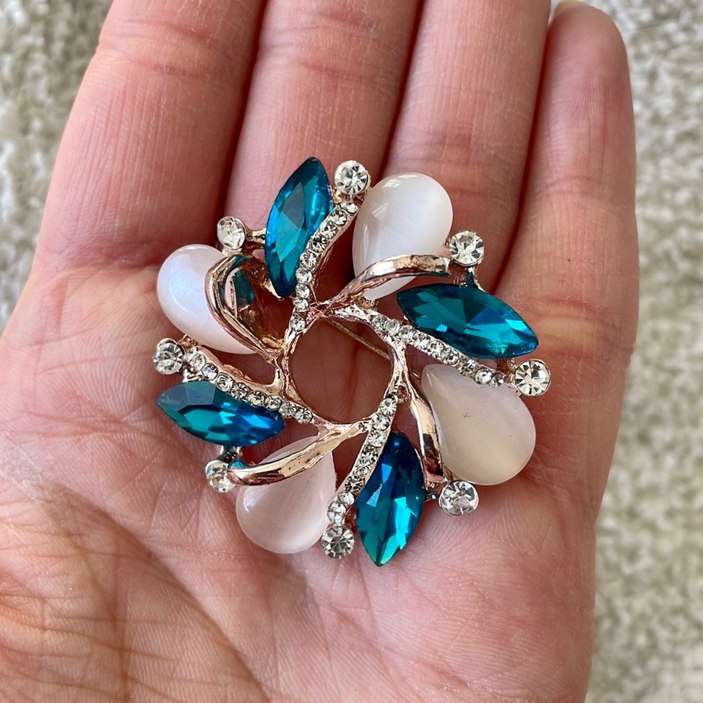 Vintage Brooch Aquamarine and Opal Stone with Rhinestones